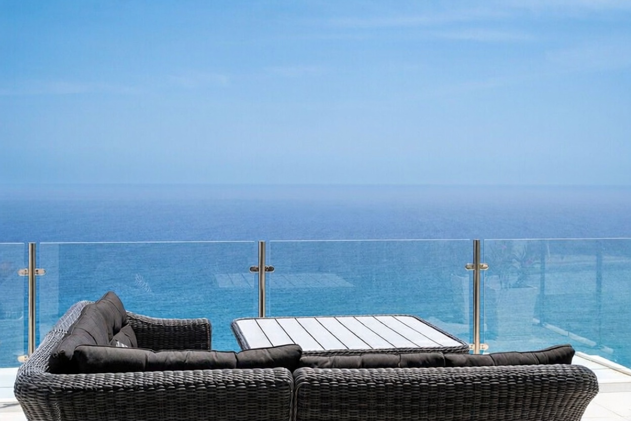 Apartamento em primeira linha de praia em Torrox
