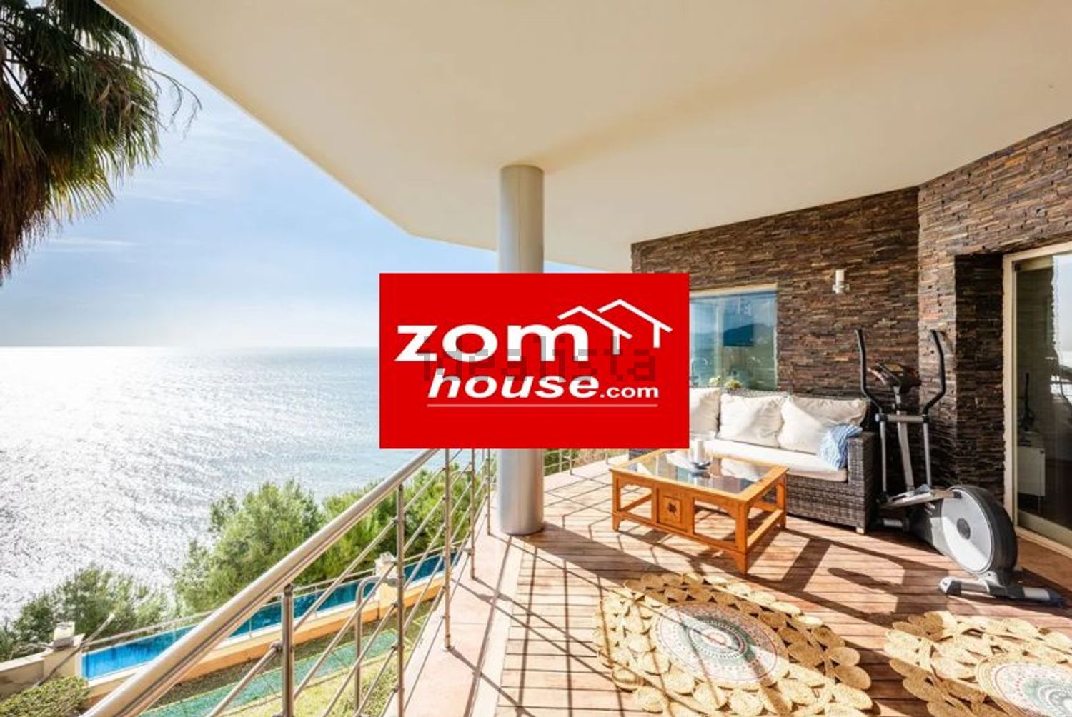 Flat for sale frontline beach in Torrox