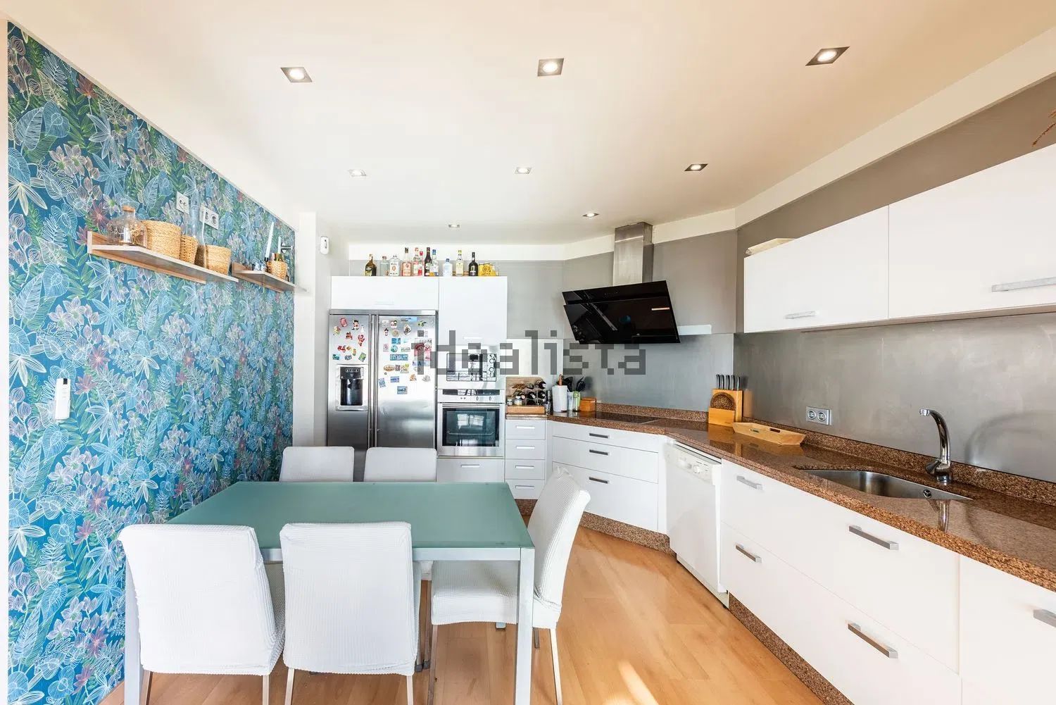 Flat for sale frontline beach in Torrox