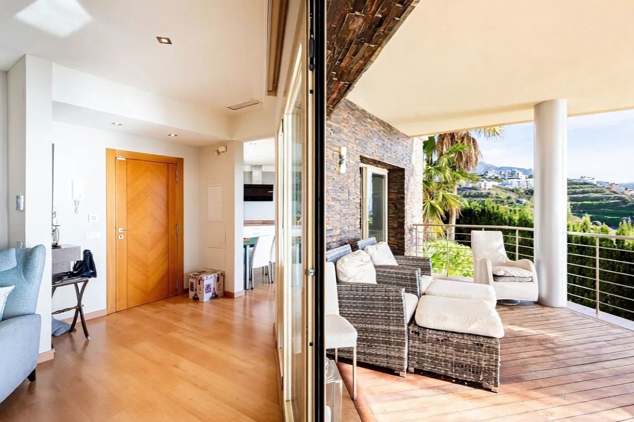 Wohnung in erste Strandlinie in Torrox — Meerterrasse