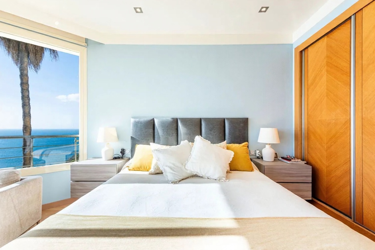 Wohnung in erste Strandlinie in Torrox — Schlafzimmer