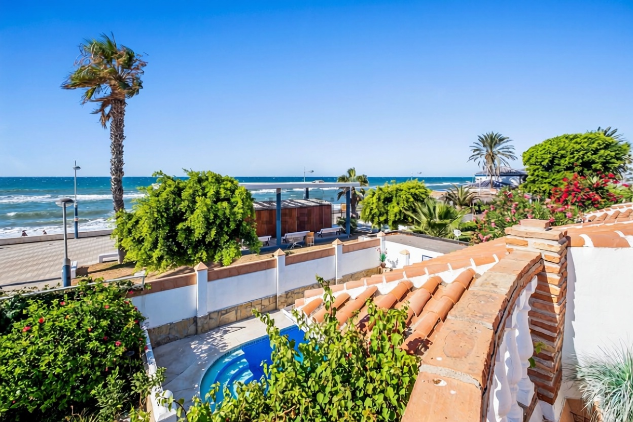 Chalet avec accès direct à la plage à Torrox — Vue mer
