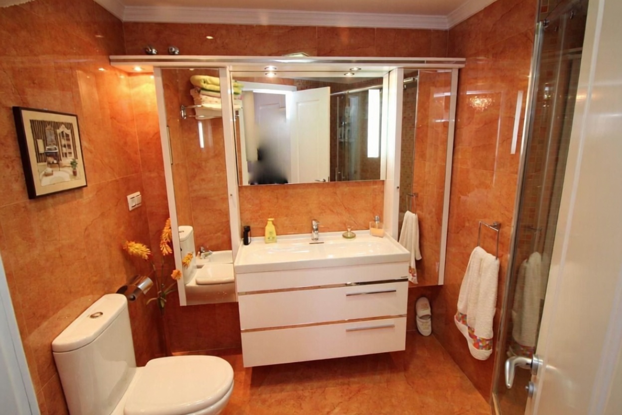Apartamento em primeira linha de praia em Torrox — Casa banho