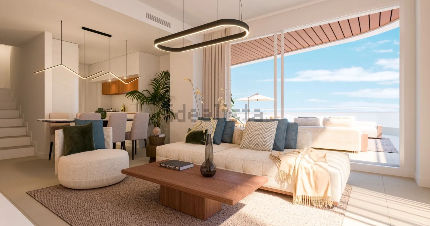 Ático en venta en primera línea de mar en Torrox