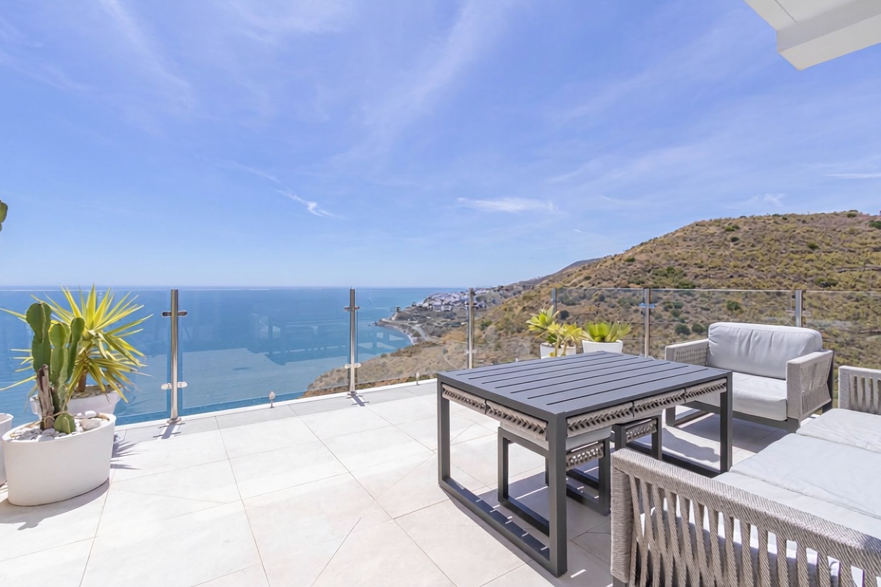 Apartamento em primeira linha de praia em Torrox