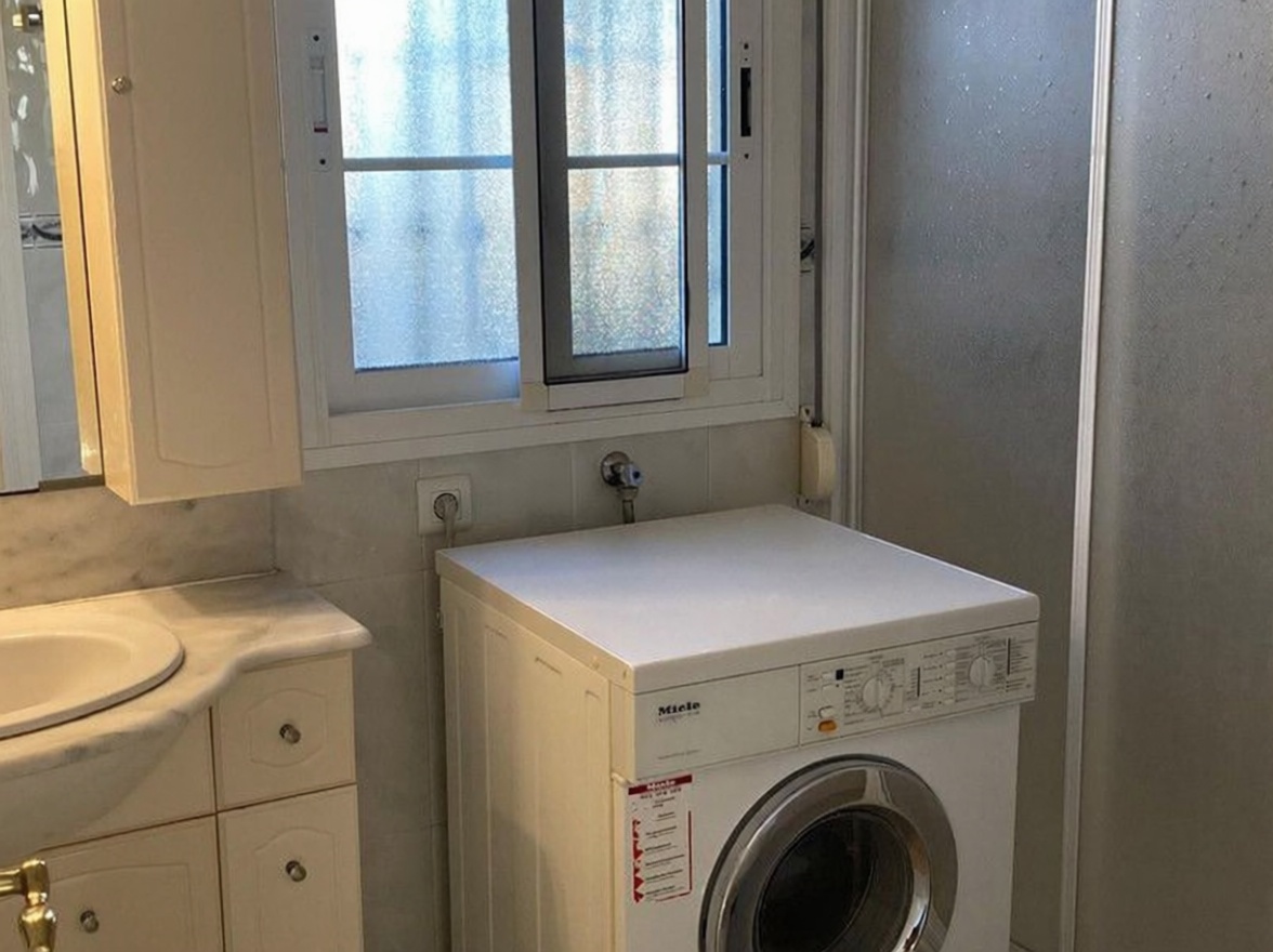 Ático en primera línea de mar en Torrox — Baño