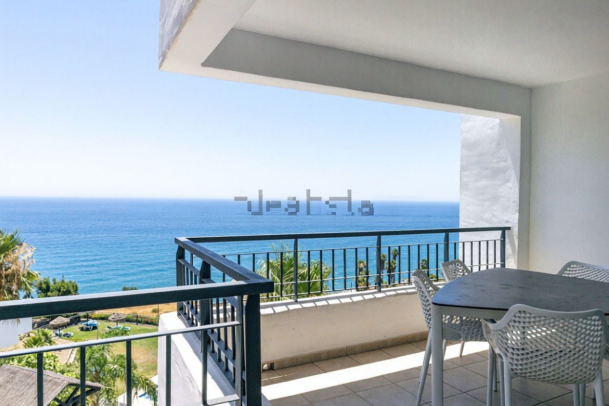 Apartamento em primeira linha de praia em Torrox