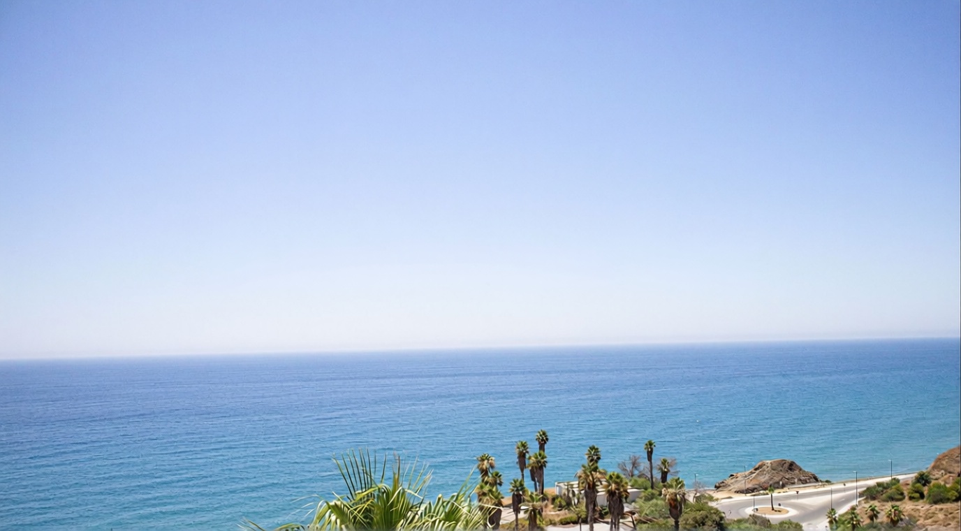 Apartamento em primeira linha de praia em Torrox — Vista mar