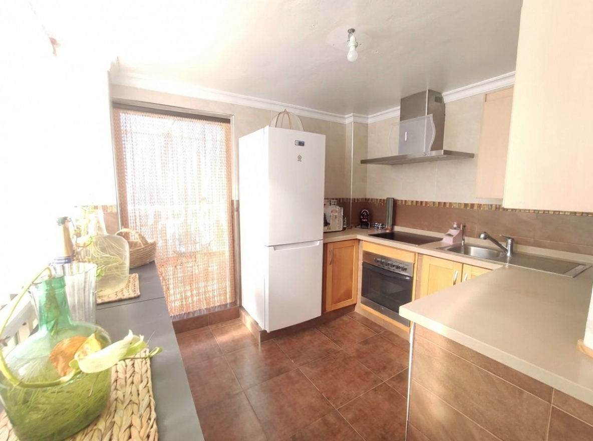 Apartamento em primeira linha de praia em Torrox — Cozinha