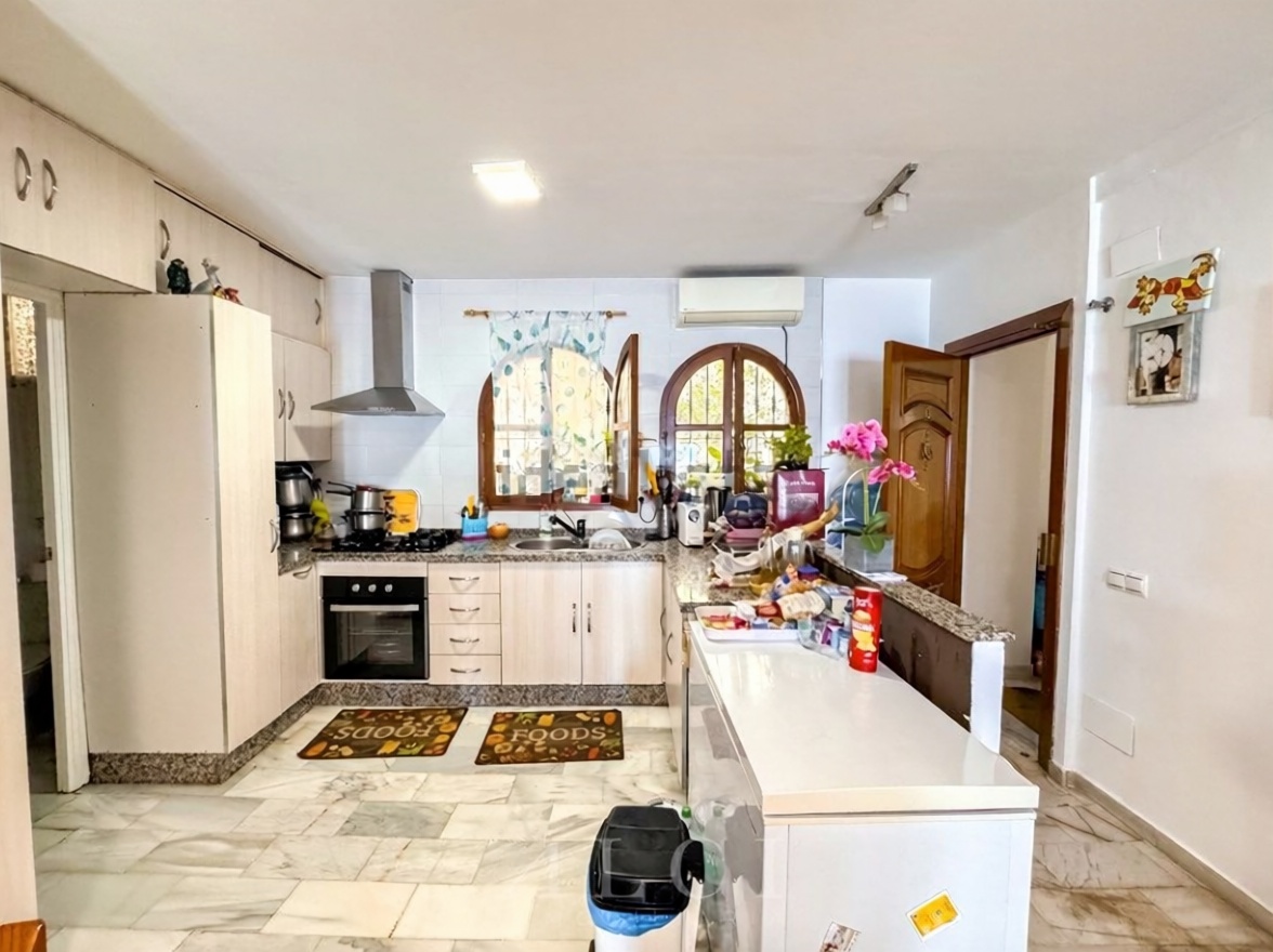 Apartamento em primeira linha de praia em Torrox — Cozinha