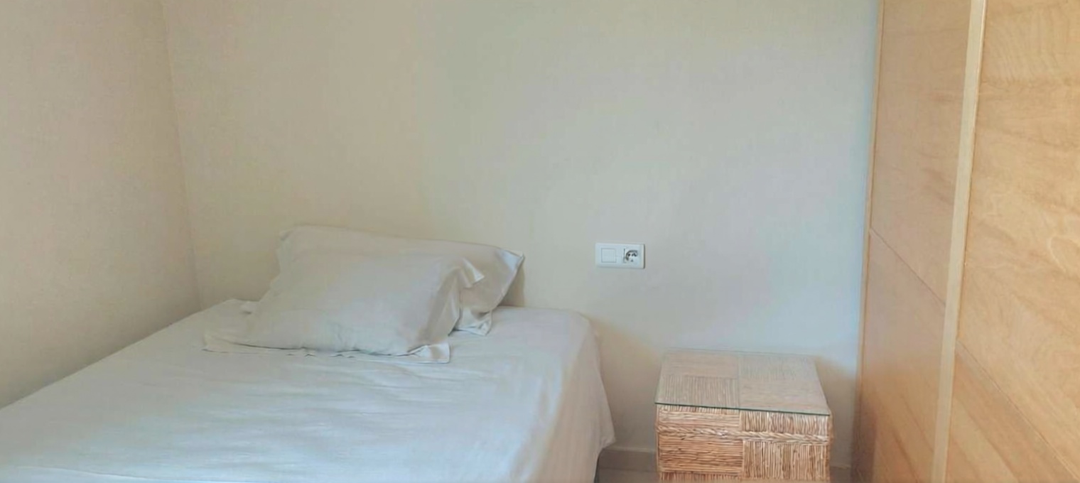Wohnung in erste Strandlinie in Torrox — Schlafzimmer