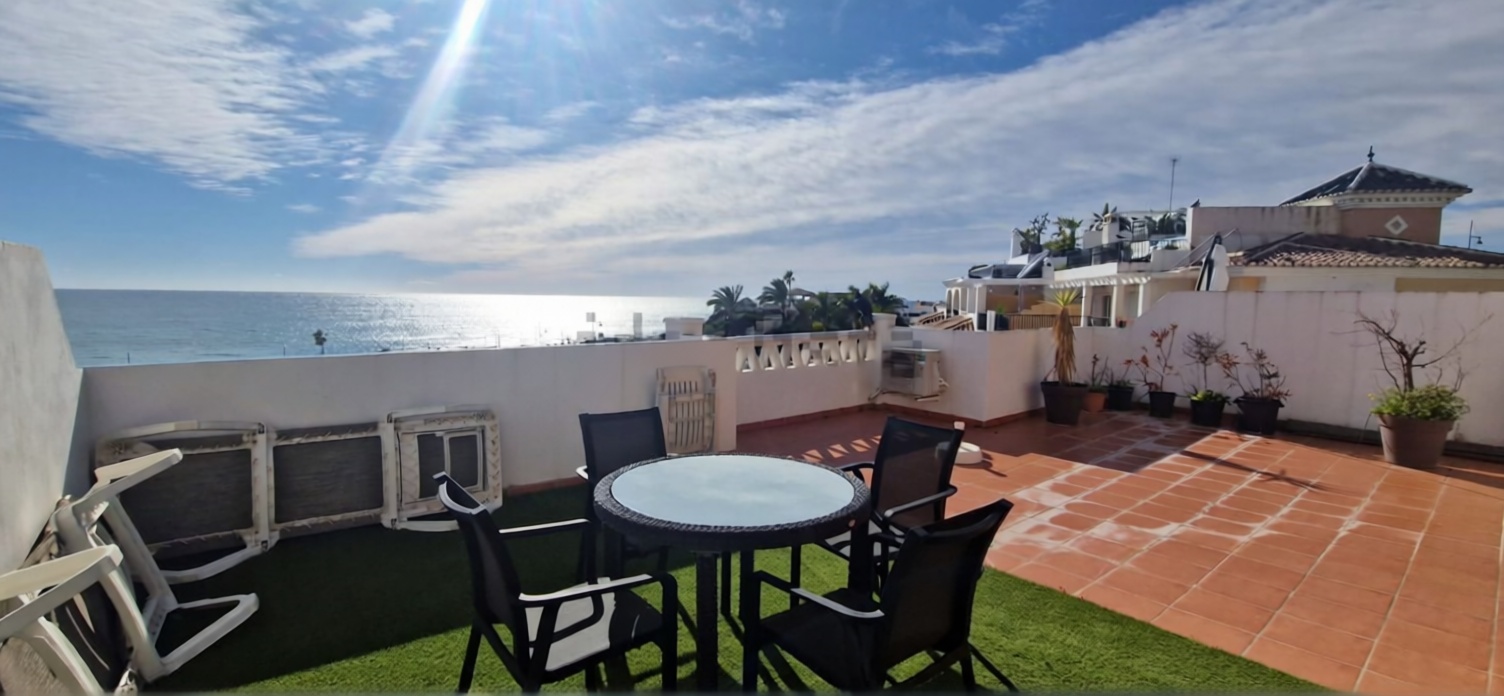 Ático em primeira linha de mar em Torrox — Terraço mar