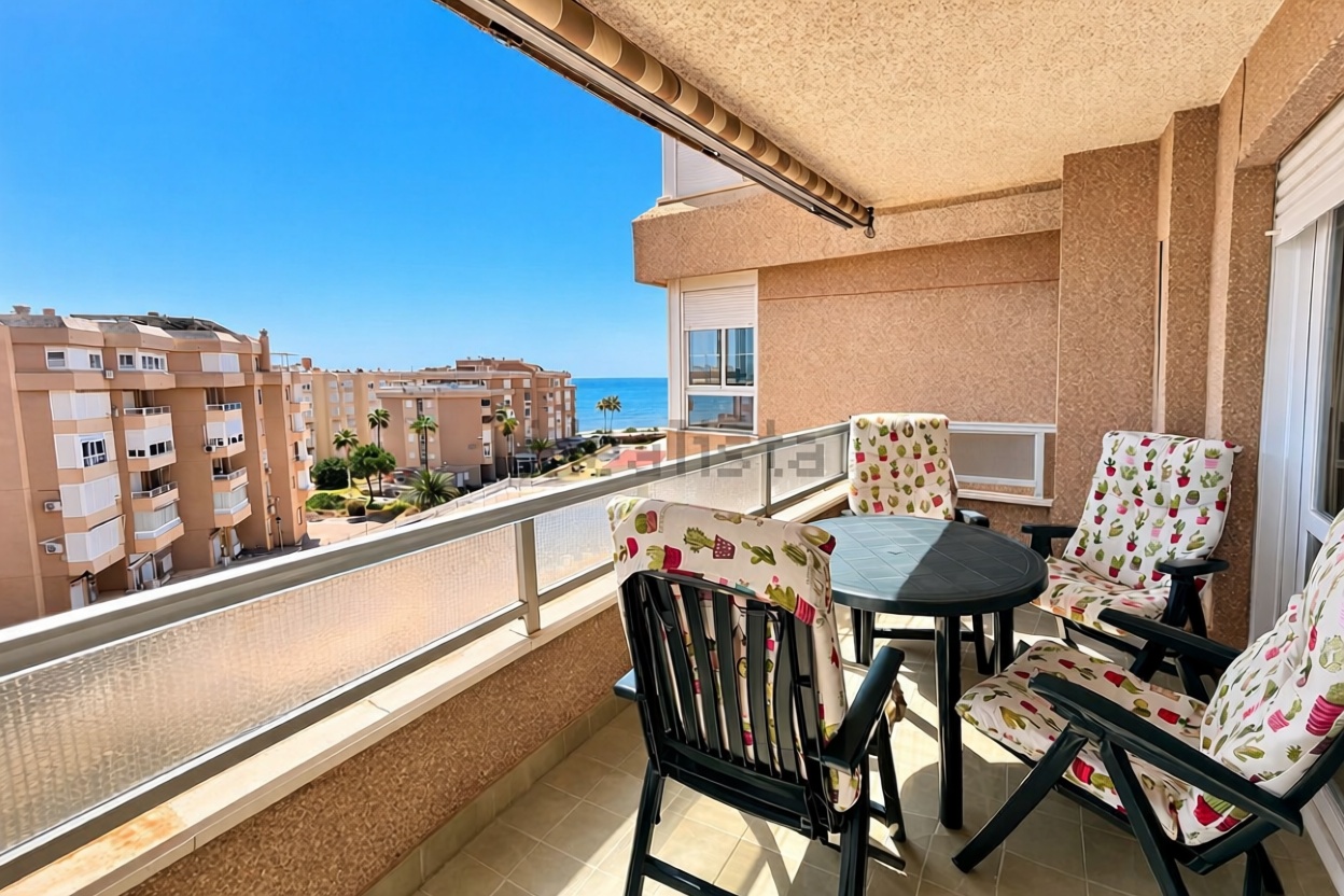 Appartement en première ligne de plage à Torrox