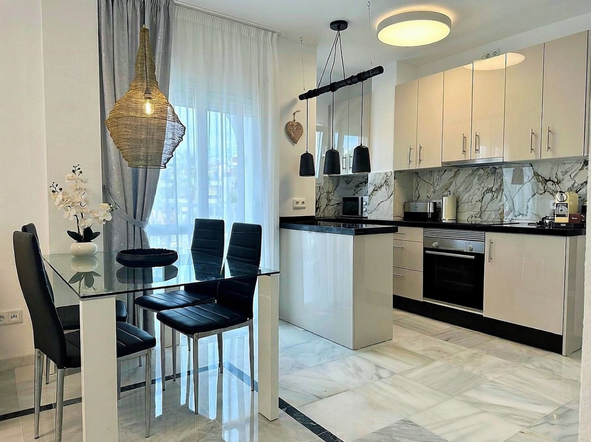 Appartement en première ligne de plage à Torrox — Cuisine