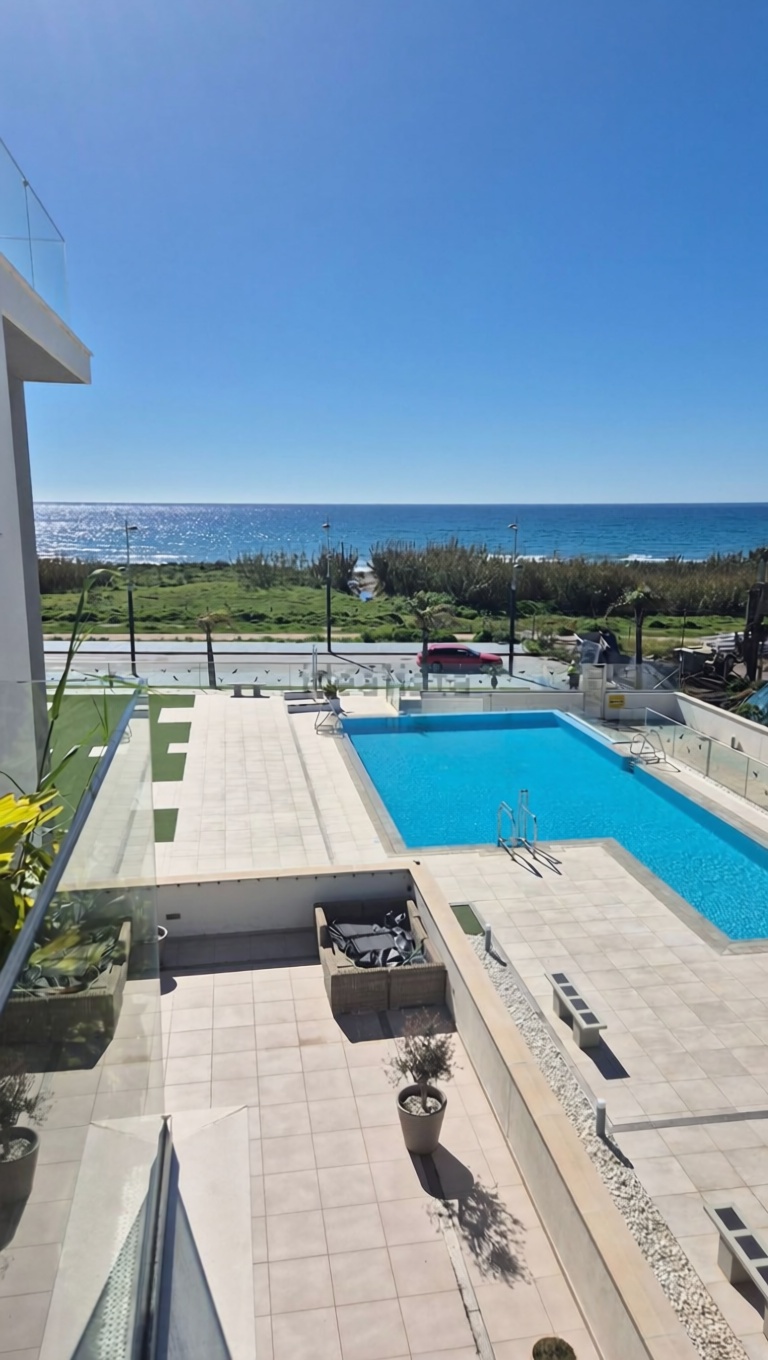 Appartement en première ligne de plage à Torrox