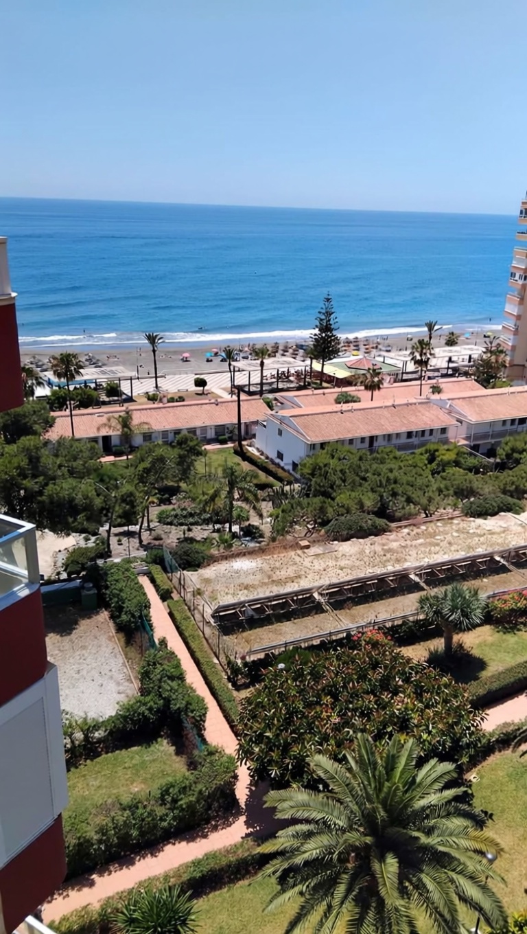 Estúdio em primeira linha de praia em Torrox
