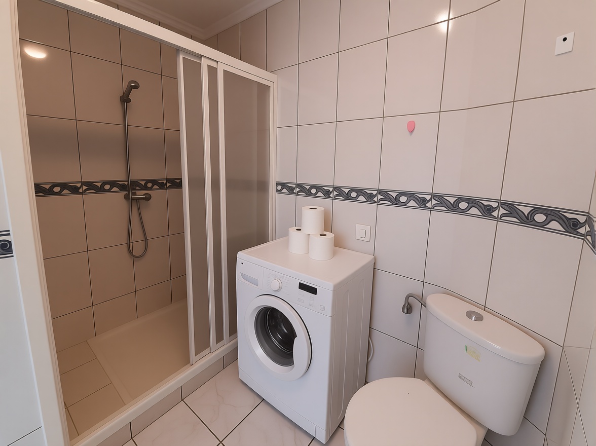Appartement en attique en première ligne de mer à Torrox — Sanitaires