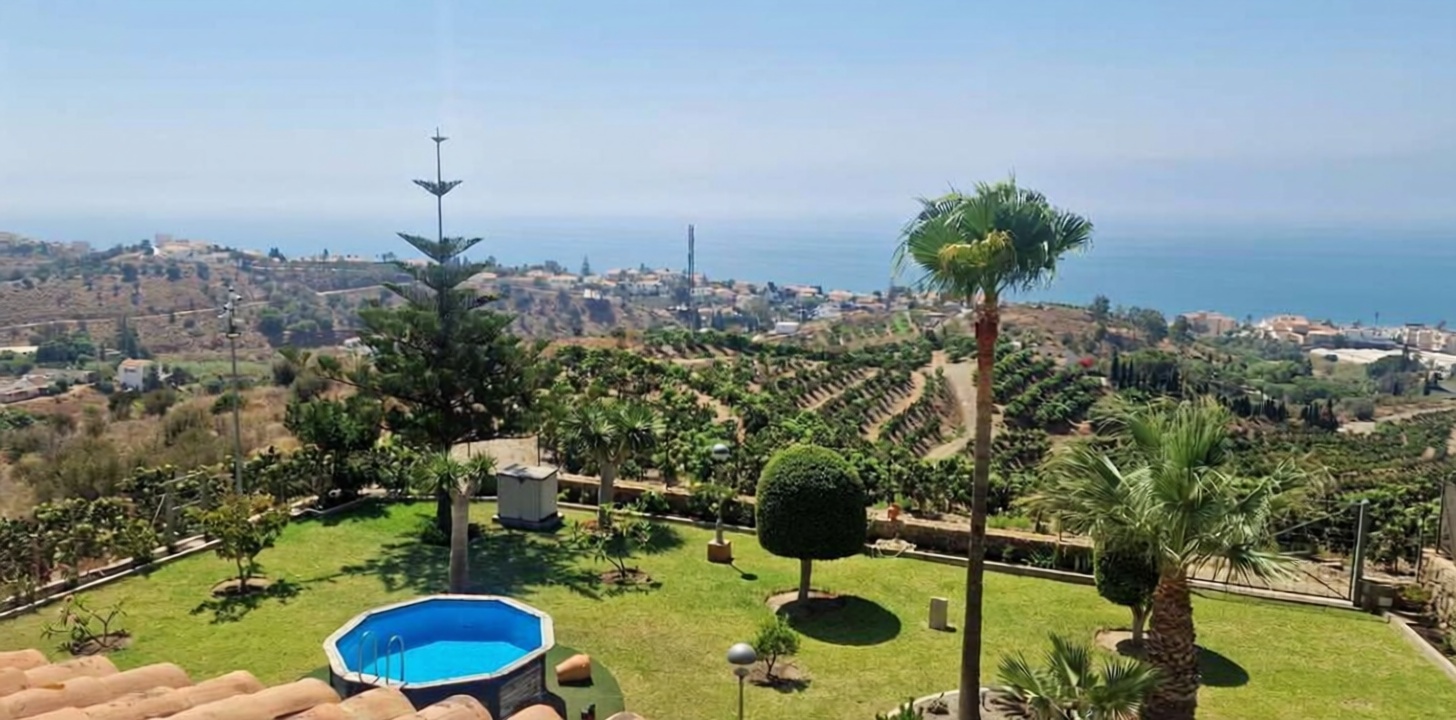 Chalet avec accès direct à la plage à Benajarafe — Vue mer