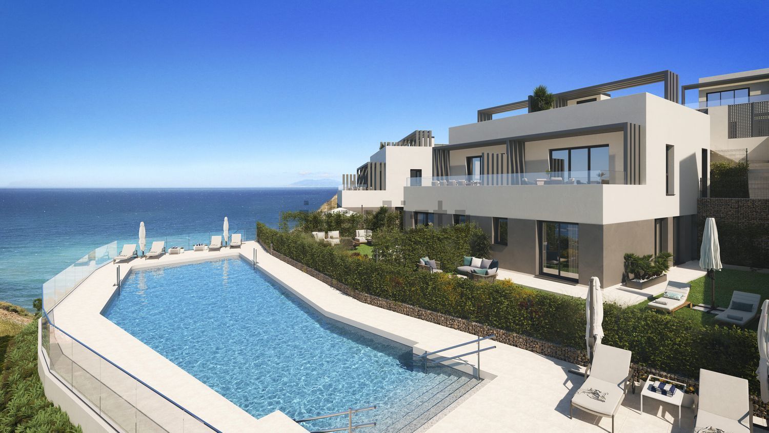 Chalet for sale with direct beach access in Vélez Málaga