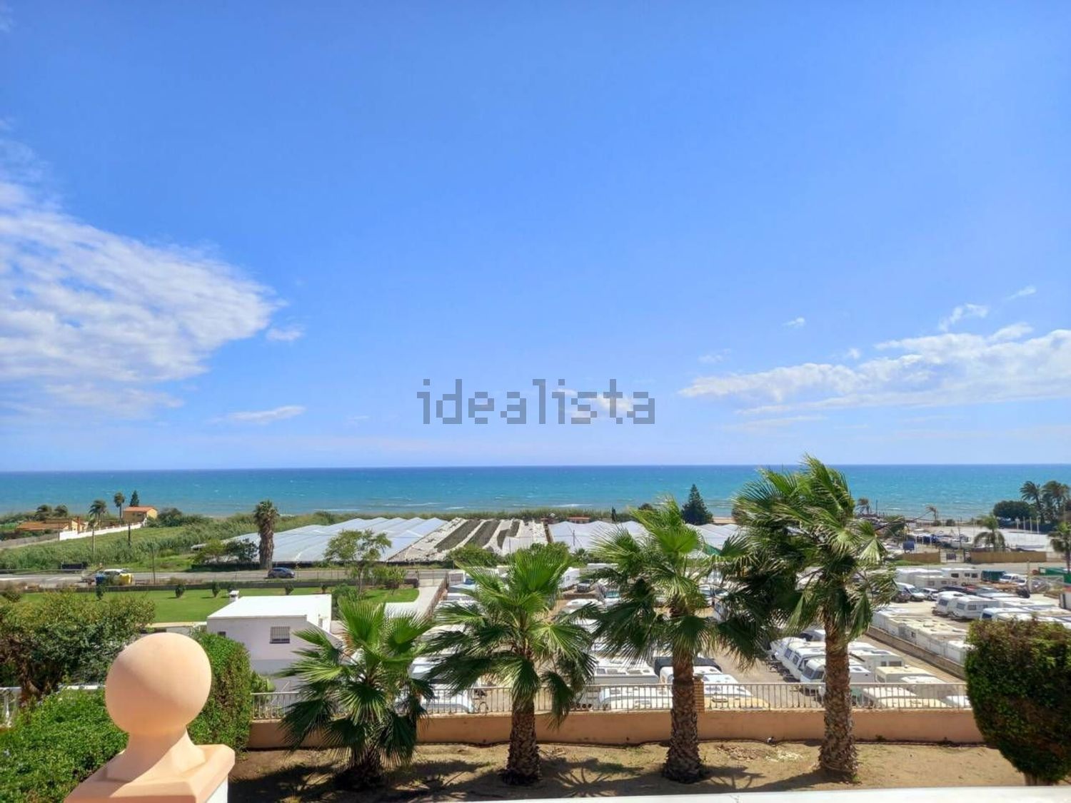 Chalet for sale with direct beach access in Vélez Málaga