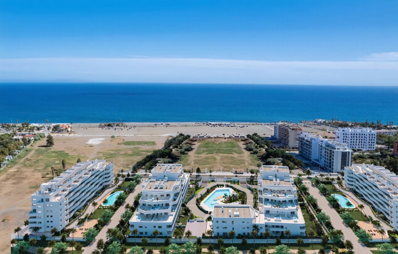 Appartement en première ligne de plage à Vélez Málaga — Vue aérienne