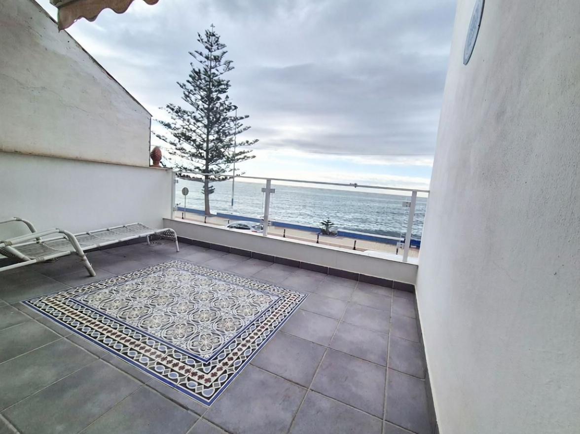 Chalet con acceso directo a playa en Vélez Málaga