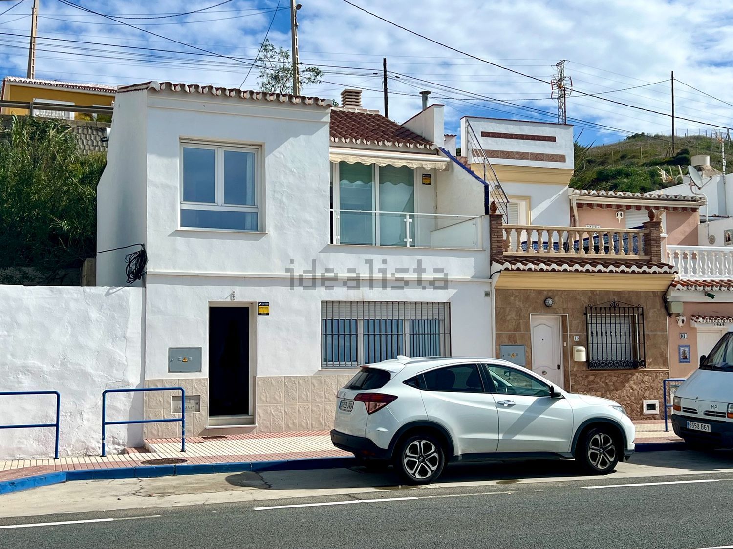 Шале на продажу с прямым выходом на пляж в Vélez Málaga