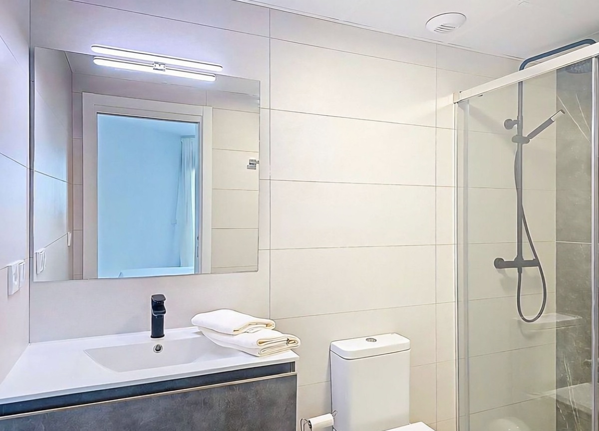 Ático en primera línea de mar en Vélez Málaga — Baño