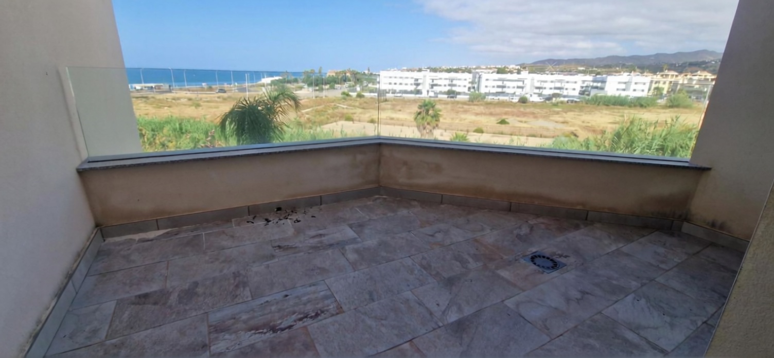 Ático en primera línea de mar en Vélez Málaga