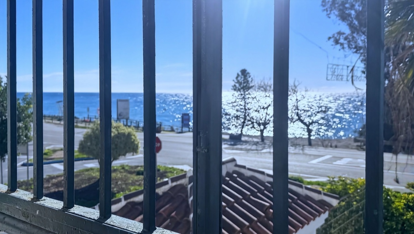 Chalet avec accès direct à la plage à Chilches — Vue mer