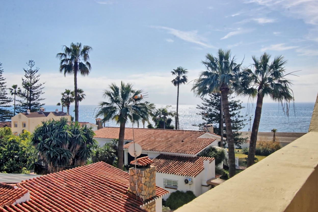 Chalet com acesso direto à praia em Rincón de la Victoria