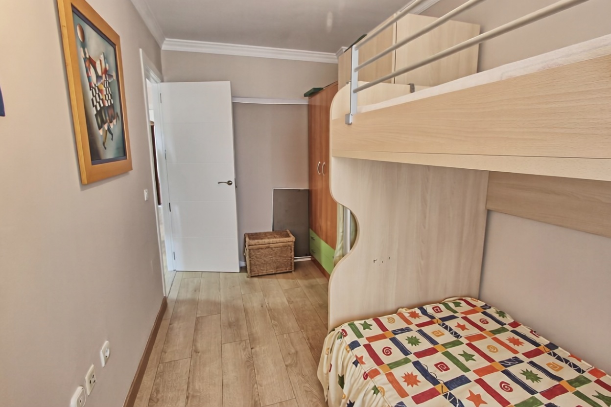 Chalet com acesso direto à praia em Rincón de la Victoria — Quarto