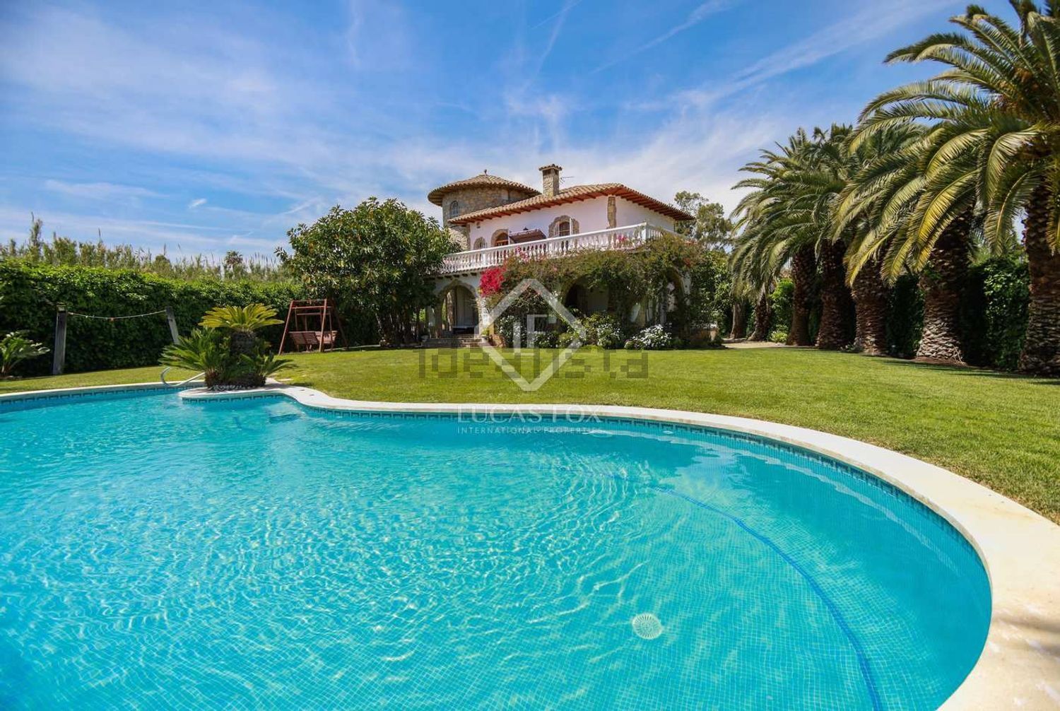 Chalet with direct beach access in Miami Playa Mont-Roig del Camp — Pool