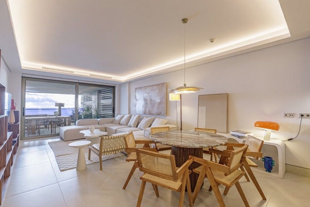 Apartamento em primeira linha de praia em Málaga — Sala