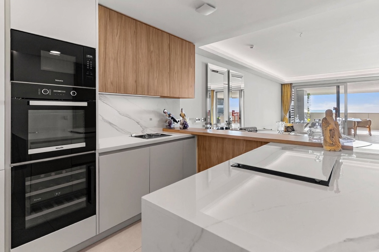 Apartamento em primeira linha de praia em Málaga — Cozinha