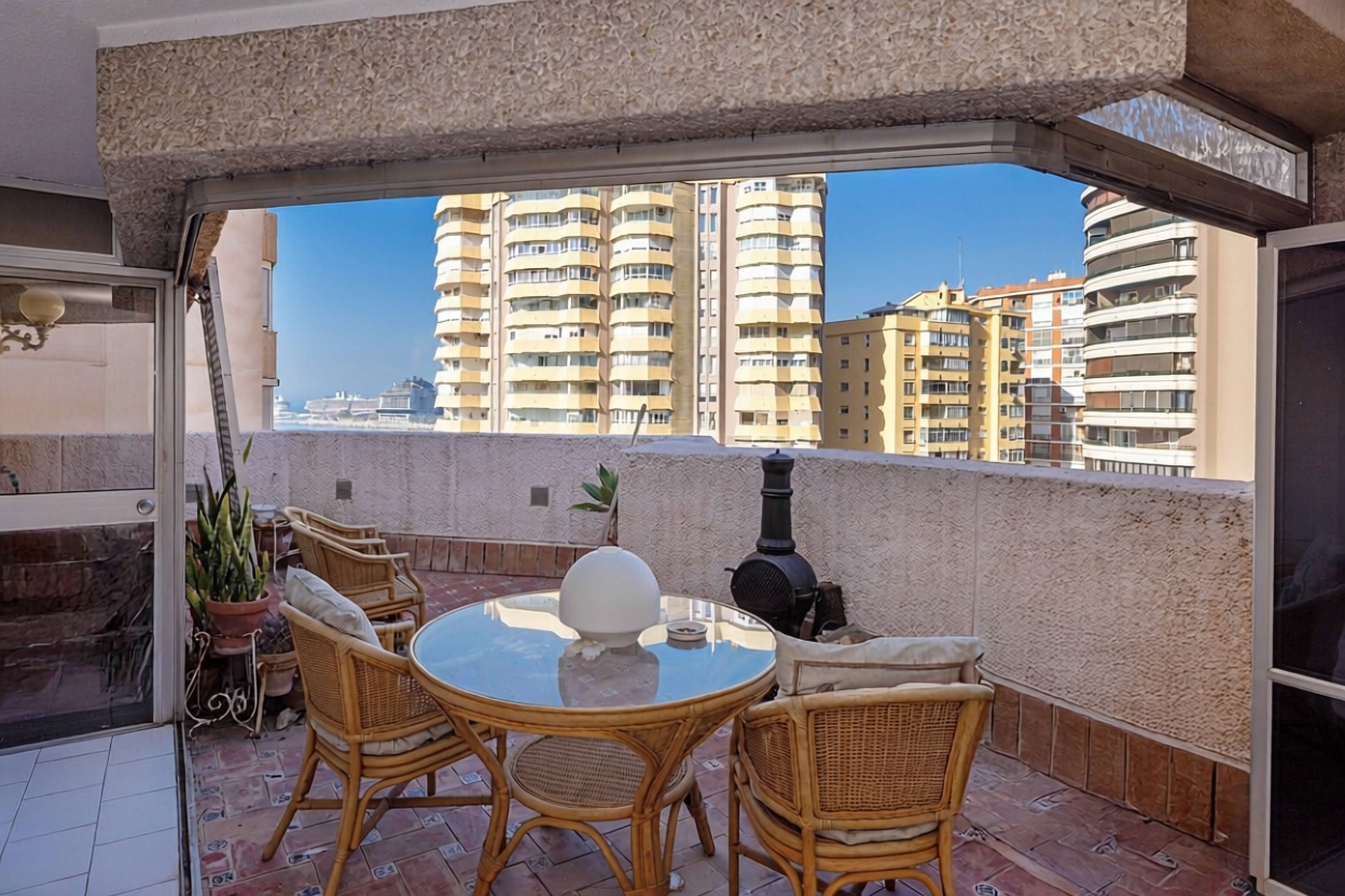 Appartement en attique en première ligne de mer à Málaga