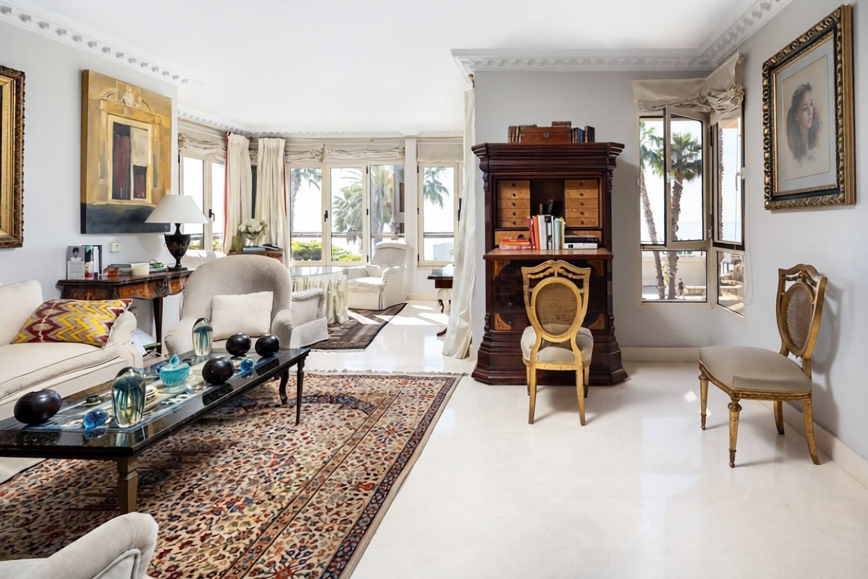 Appartement en première ligne de plage à Málaga — Séjour