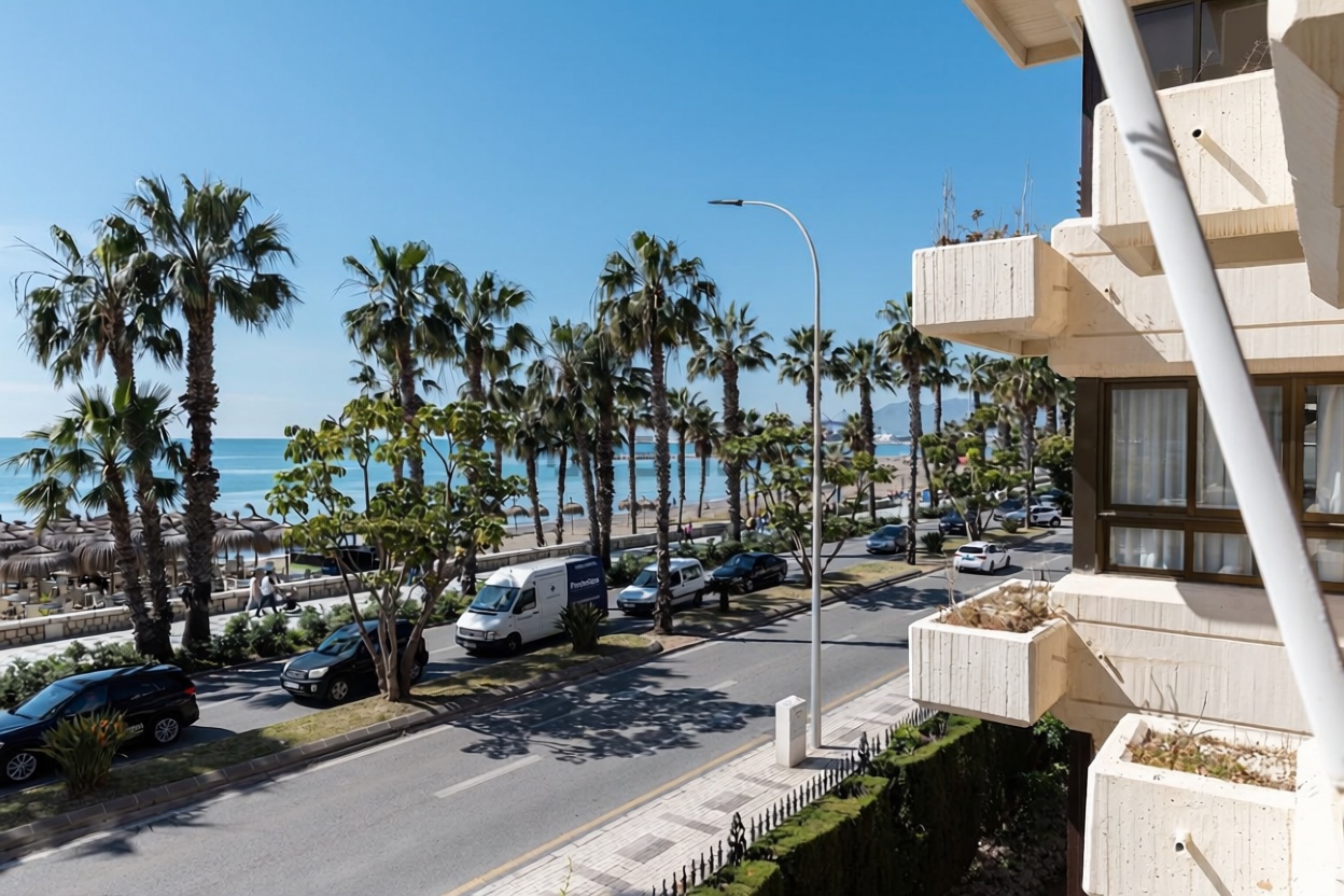 Appartement en première ligne de plage à Málaga — Terrasse mer