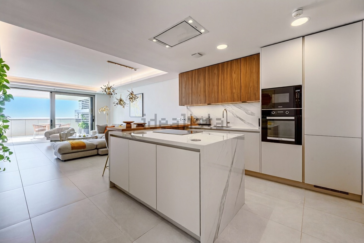 Apartamento em primeira linha de praia em Málaga — Cozinha