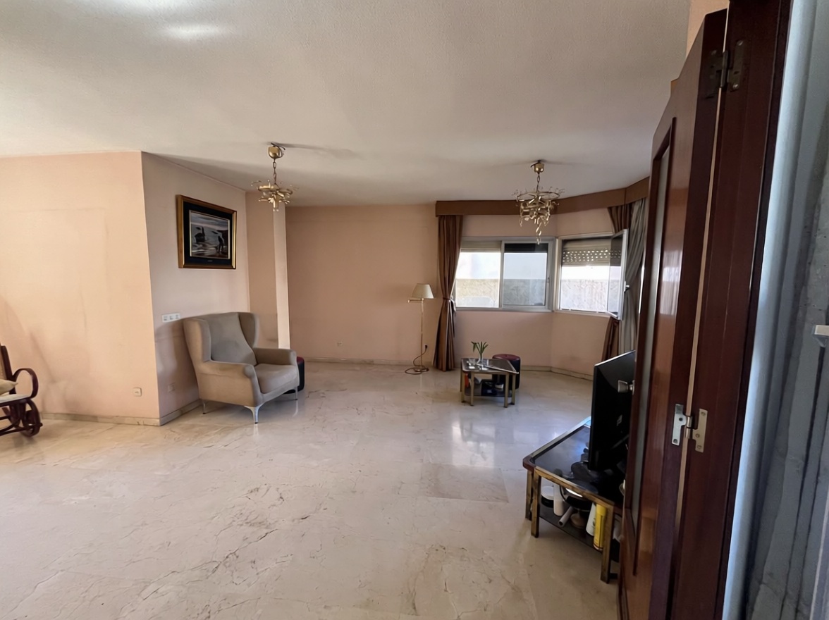 Ático em primeira linha de mar em Málaga — Sala