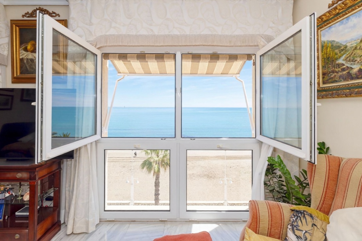 Appartement en première ligne de plage à Málaga — Vue mer