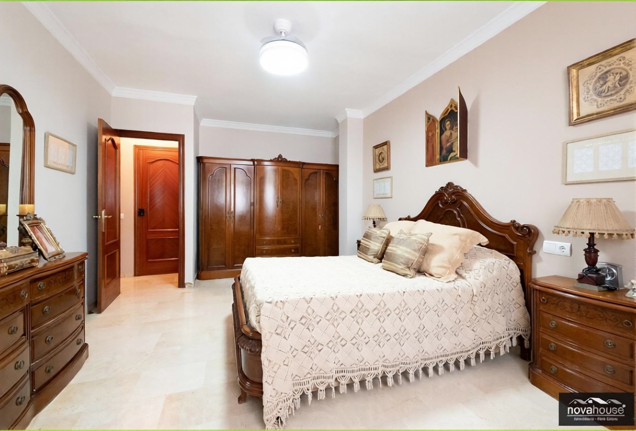 Chalet avec accès direct à la plage à Málaga — Chambre