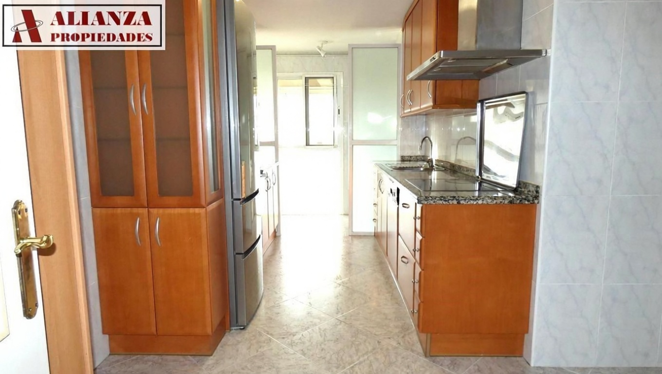 Apartamento em primeira linha de praia em Málaga — Cozinha