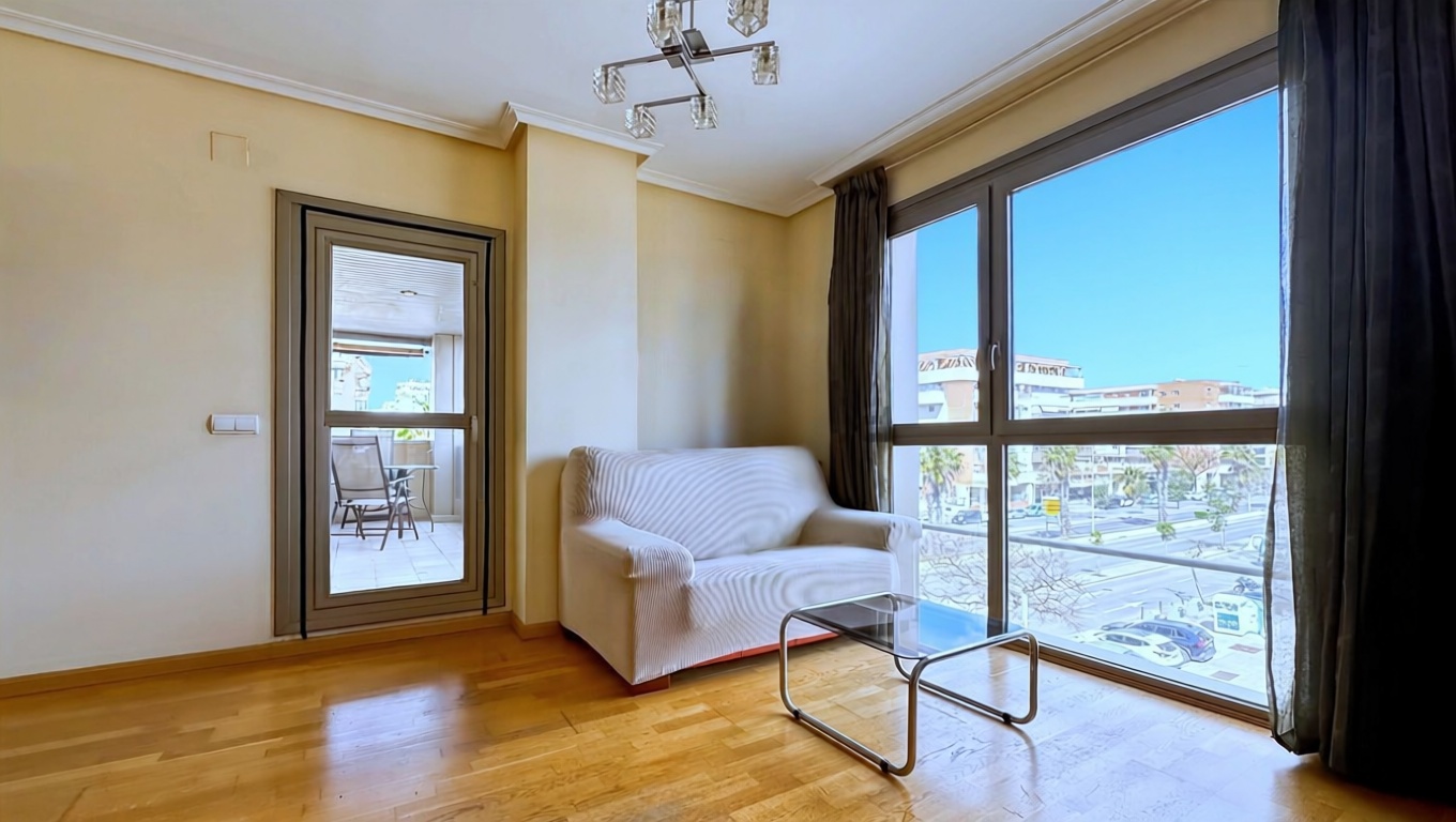 Appartement en première ligne de plage à Málaga — Séjour