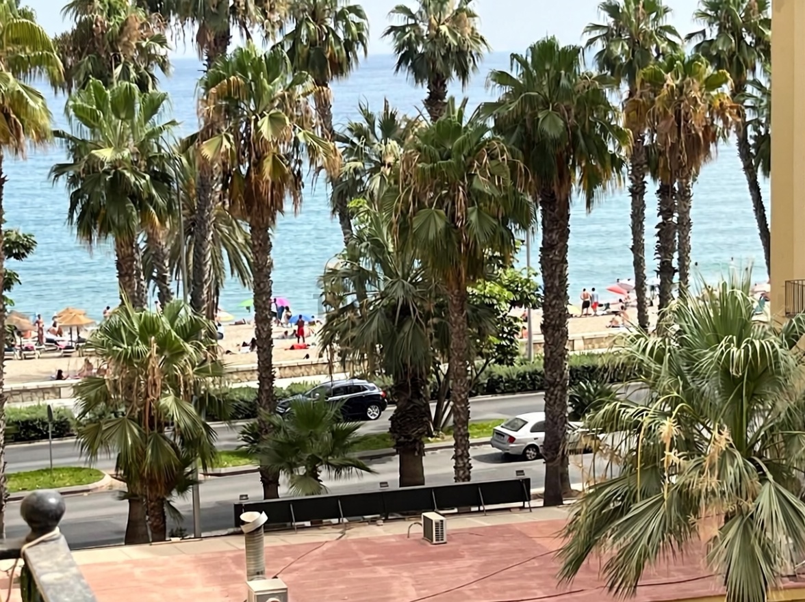 Appartement en première ligne de plage à Málaga — Terrasse mer