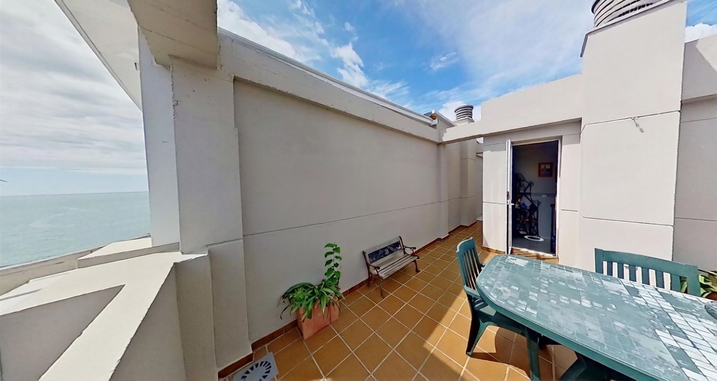 Duplex en première ligne de plage à Málaga — Terrasse mer