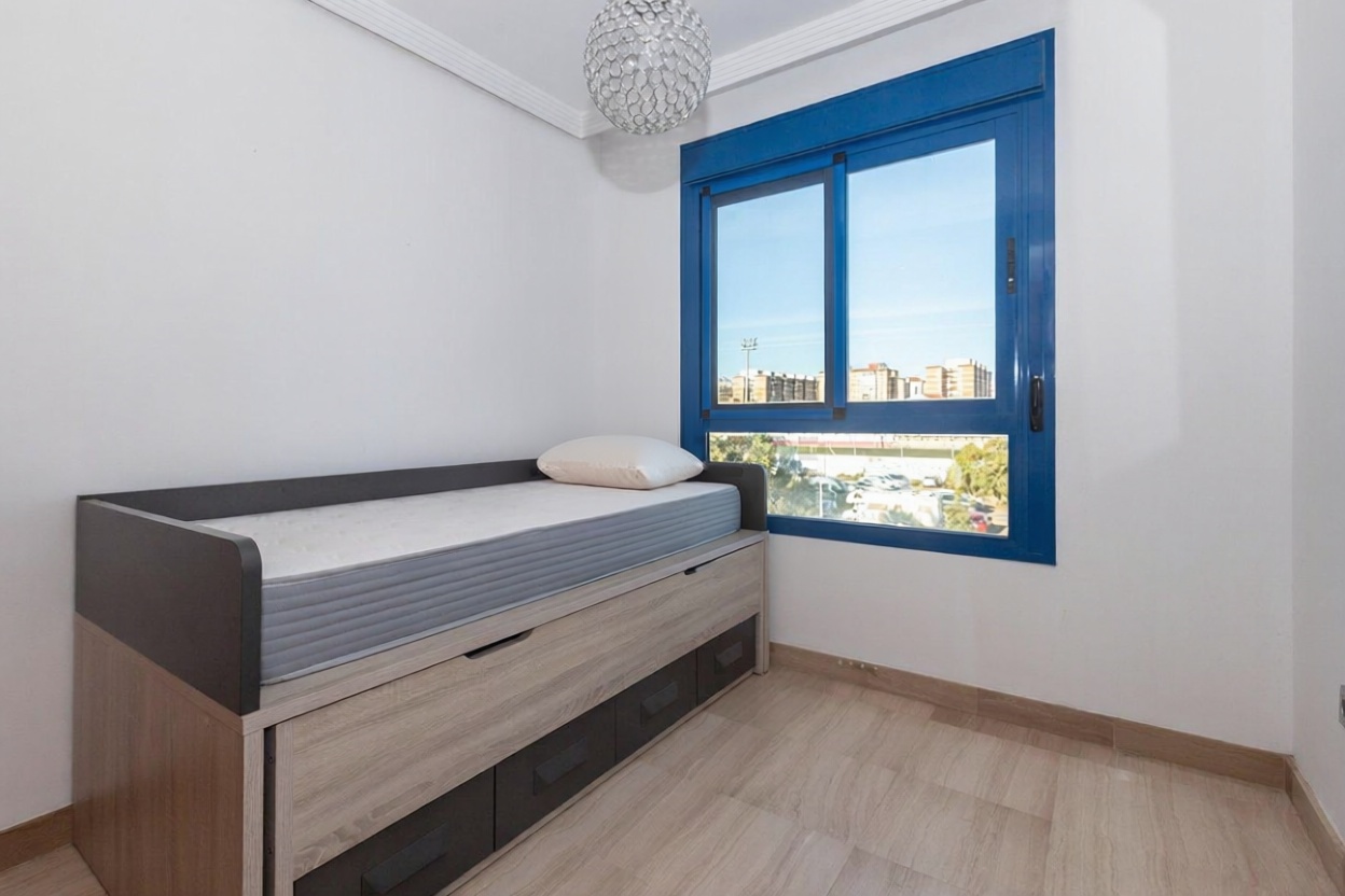 Apartamento em primeira linha de praia em Málaga — Quarto