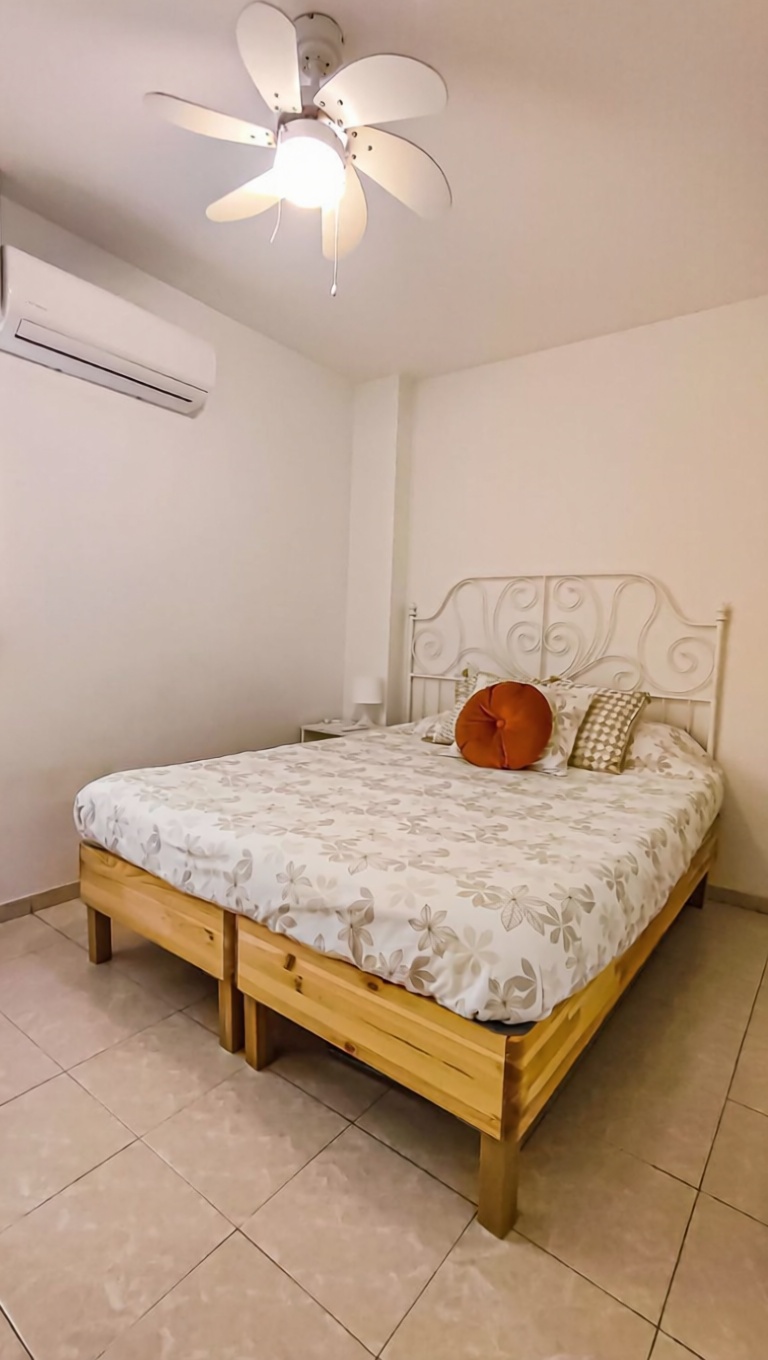 Apartamento em primeira linha de praia em Málaga — Quarto