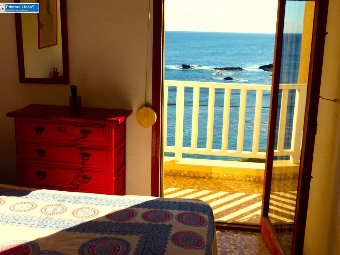 Appartement en première ligne de plage à Cartagena — Chambre