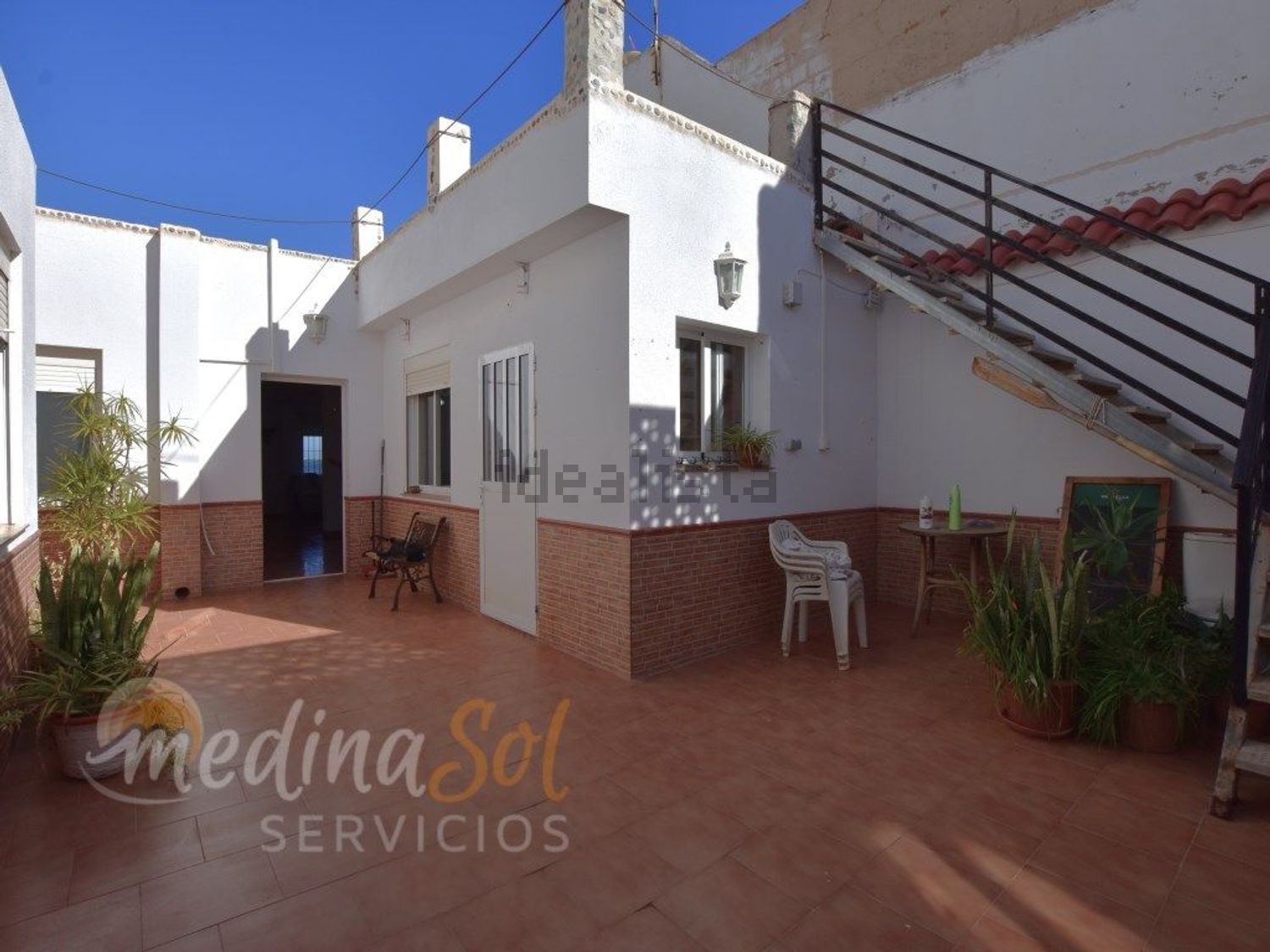 Chalet zum Verkauf mit direktem Strandzugang in Cartagena